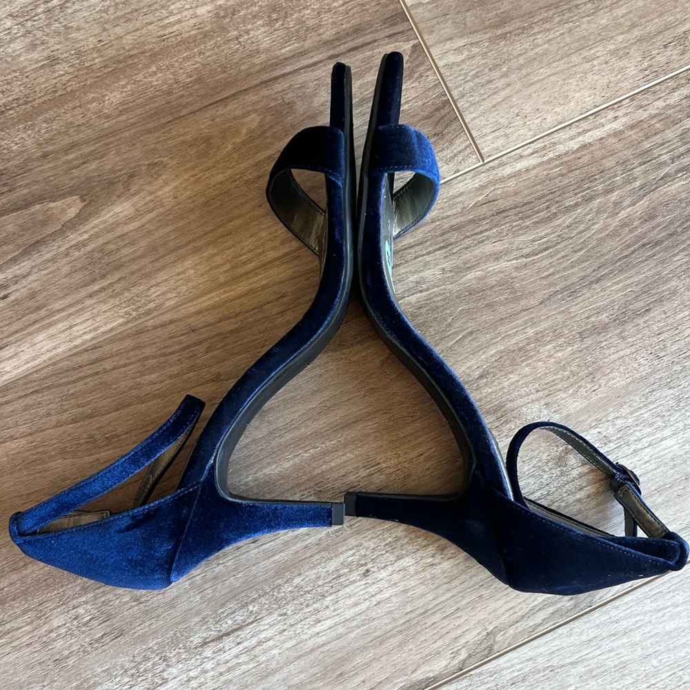 Bandolino elegant Royal blue straps velvet heels with ankle strap 8 1/2